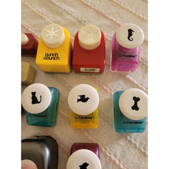 COPY - Arts & Crafts Punches - Picture 2 of 4